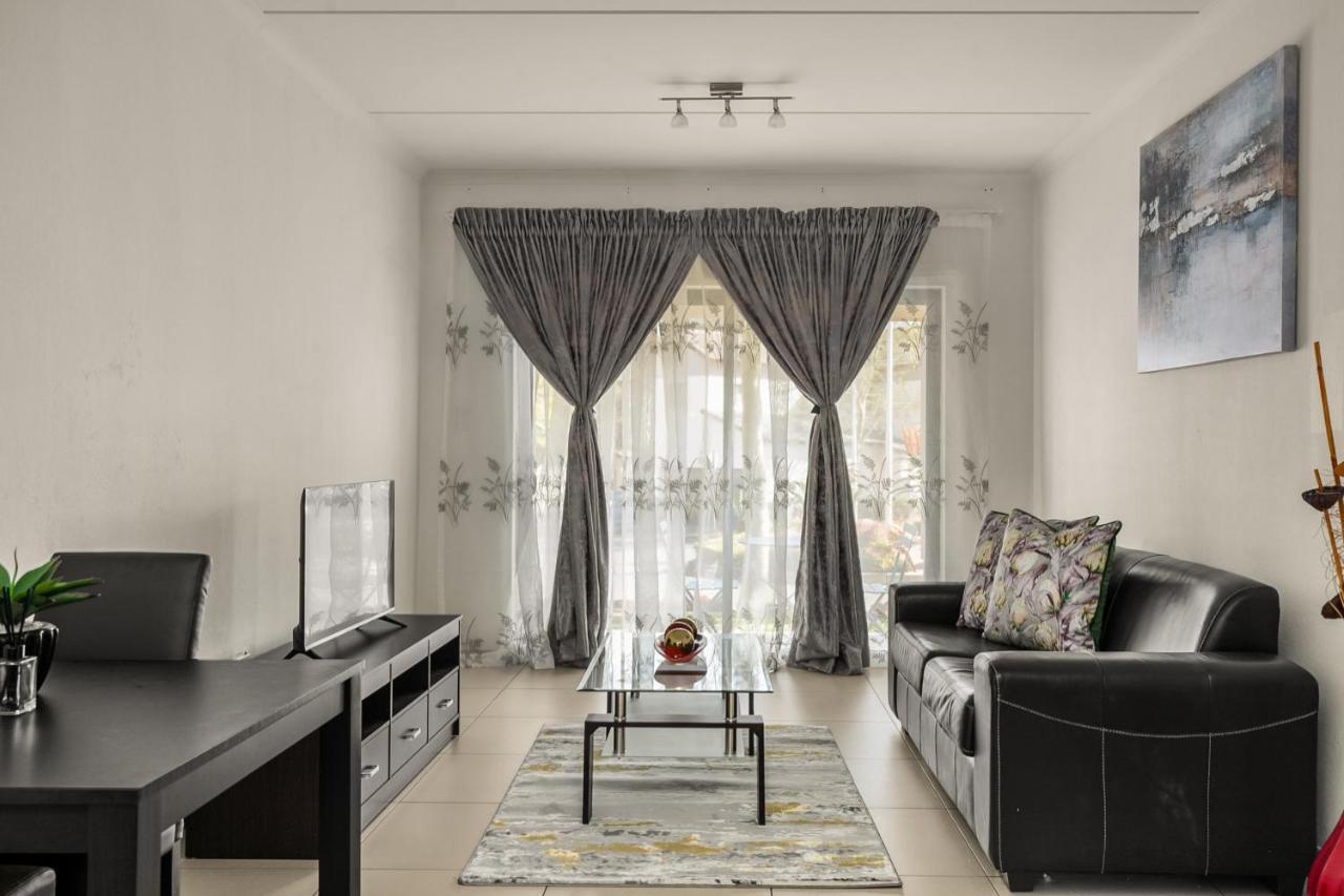 V&S Apartments - Immaculate Luxury Apartment In Fourways, Johannesburg 桑顿 外观 照片