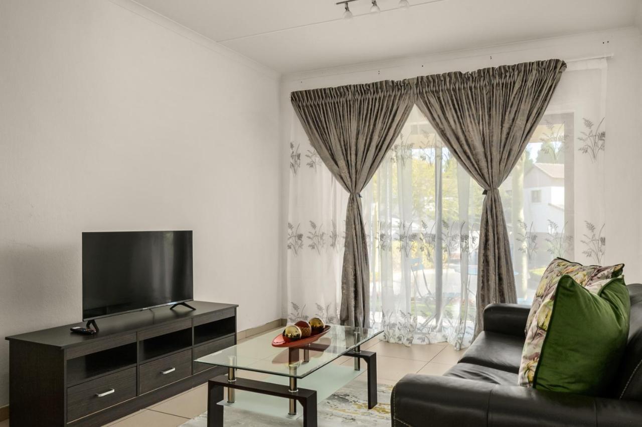 V&S Apartments - Immaculate Luxury Apartment In Fourways, Johannesburg 桑顿 外观 照片